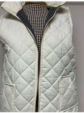Classic Quilted Womens Vest Jacket - Cream